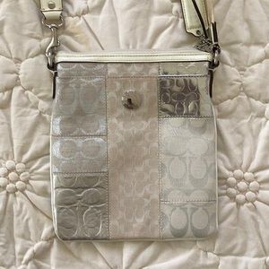 Silver Coach Crossbody Bag🖤